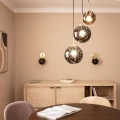 lampara-colganrte-metal-y-cristal-pardo.webp