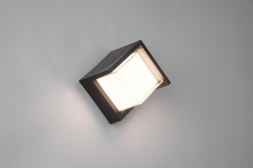 ba696a20434e5b44bc3fa80722813d70