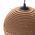 Lampa wisząca z tektury falistej E27 Abruzzo Fiore 1 7.webp